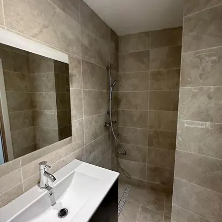 Apartment Entier Full Equipe Charleroi